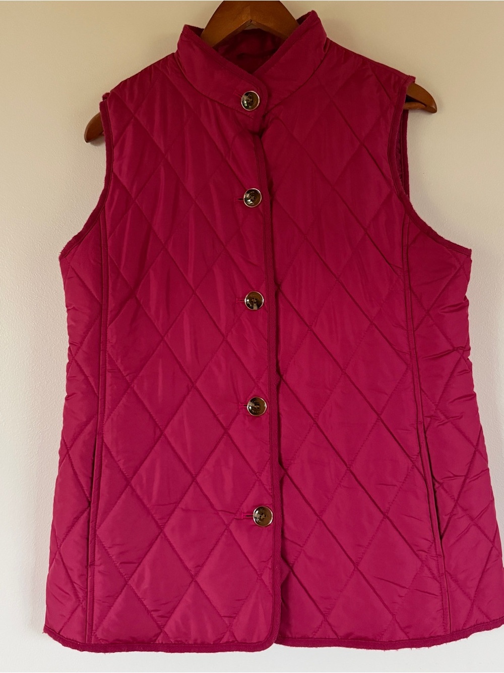 Kenneth Cole Diamond-Quilted Sleeveless Vest in Fuchsia size M